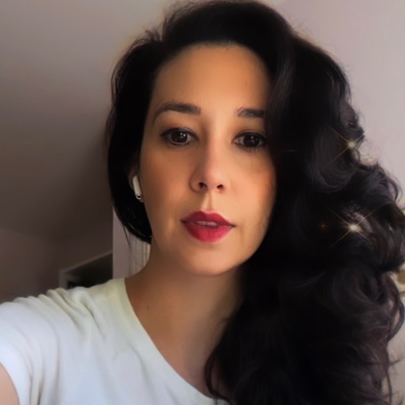 Meet your Posher, Rebecca - Picture 1 of 1